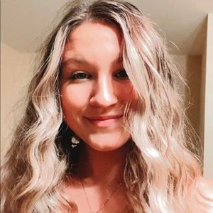 Meet your Posher, Phoenix